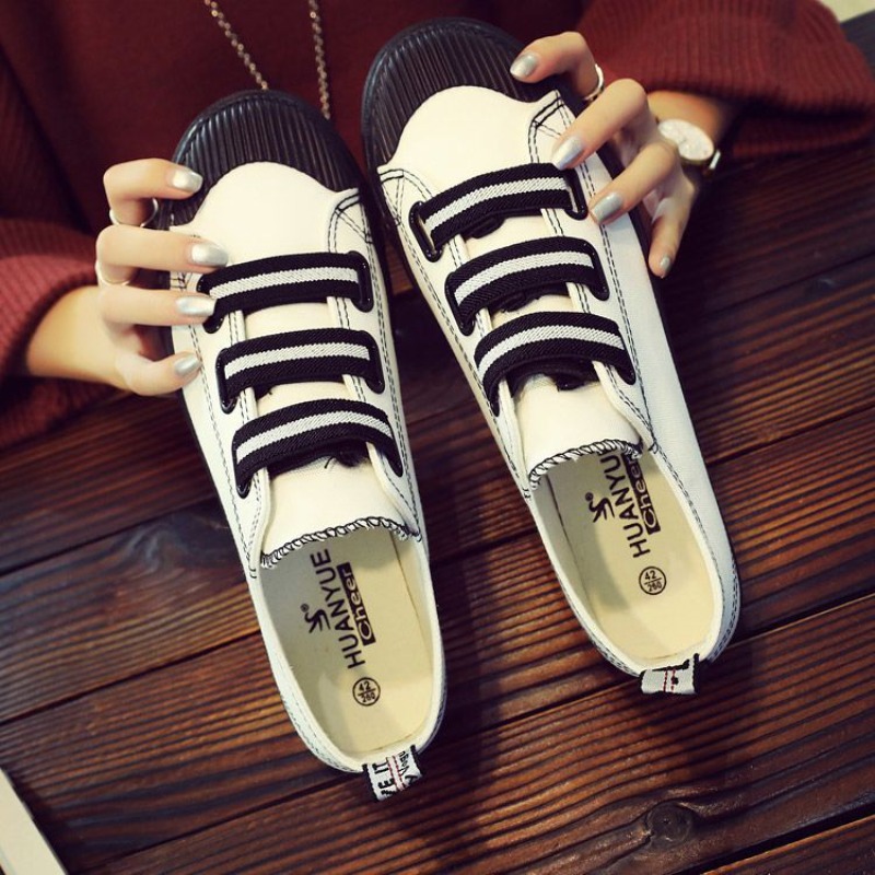 Korean Style Slip-On Canvas Sh - Street Fashion Vibes recension och pris